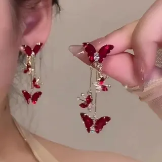 蝴蝶锆石耳环