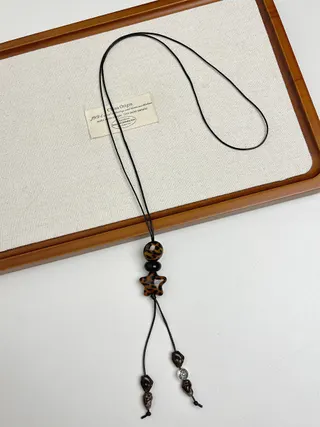 Vintage Ethno-Leopardenmuster Stern & Herz Quasten-Anhänger-Halskette