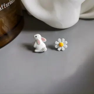 可爱小兔子雏菊花朵不对称耳钉耳环
