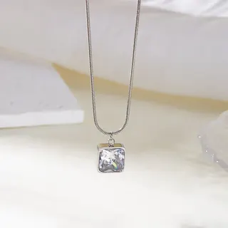 不锈钢正方形锆石项链