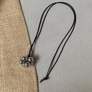 圆球黑绳长款毛衣链项链