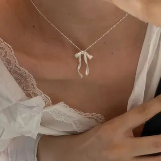 飘带蝴蝶结项链