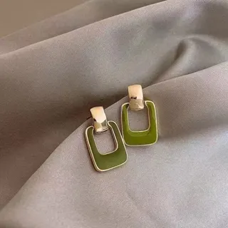 绿色滴油简约优雅耳环