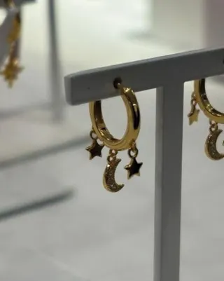 轻奢星空耳环 不锈钢金色圆环耳圈 星星月亮吊坠 防过敏保色 一对装